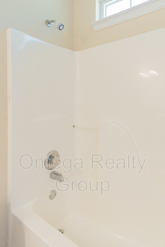Building Photo - 14 Oakleigh Dr
