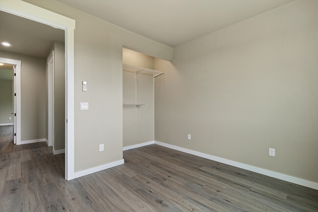 Bedroom 3 (Closet) - 1563 Mt Baker Hwy