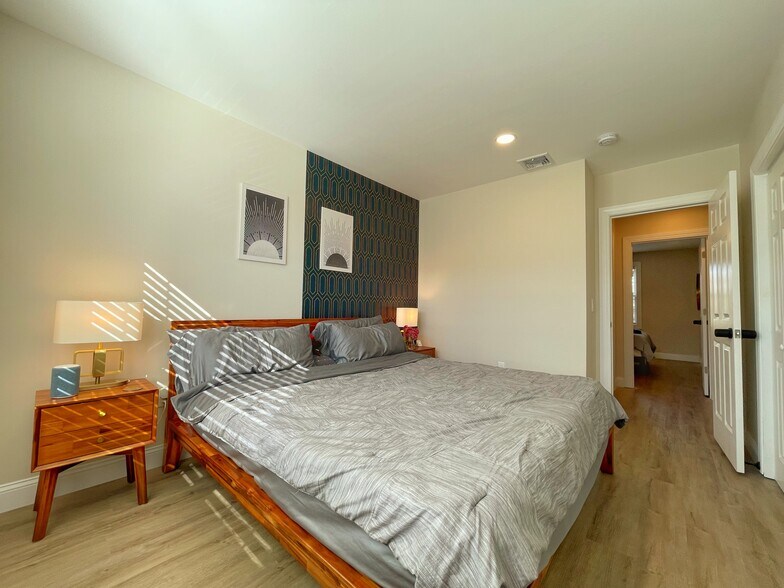 Primary Bedroom - 171 Dunnell Ave