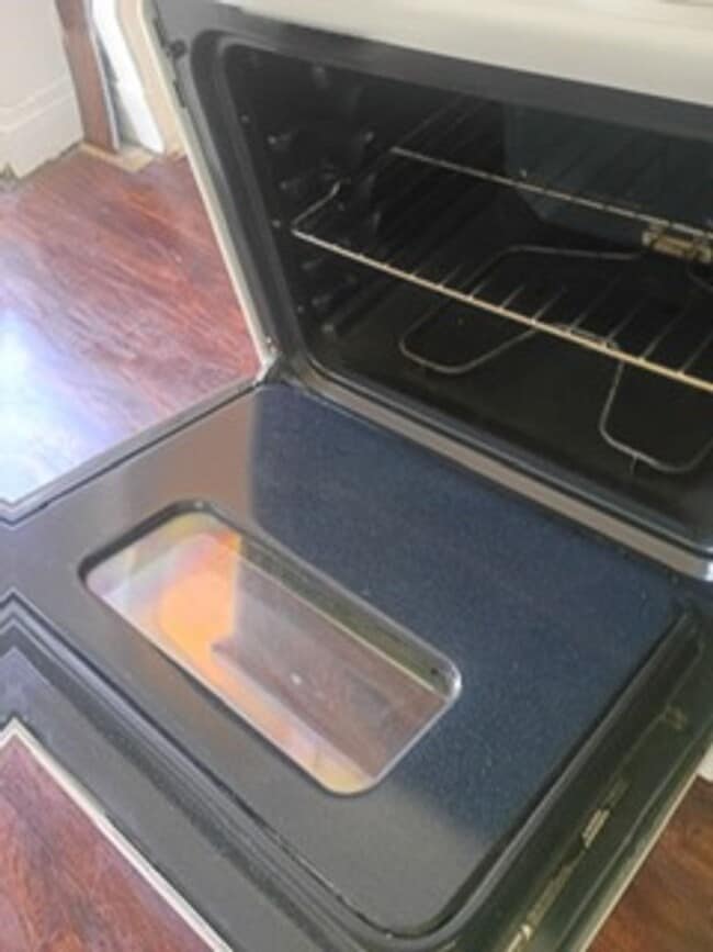 Building Photo - Lockland gem