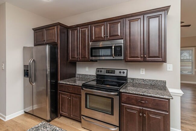 Building Photo - 103 Calabash Ct