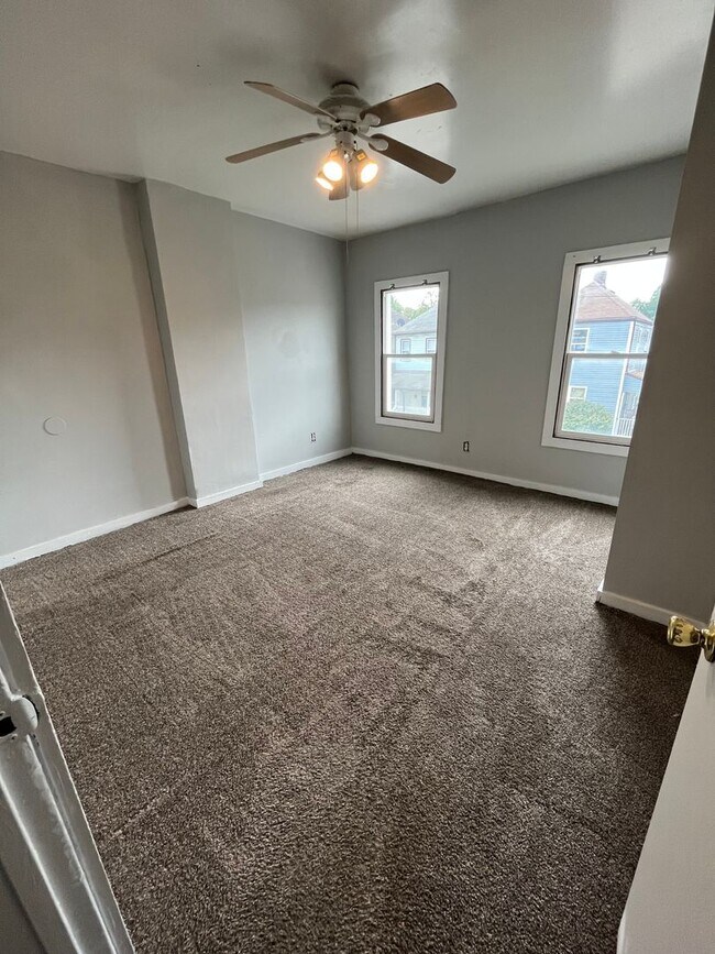 Building Photo - 1808-1810-1810 S 6th St