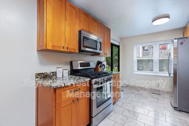 Building Photo - 2930 Northampton Dr