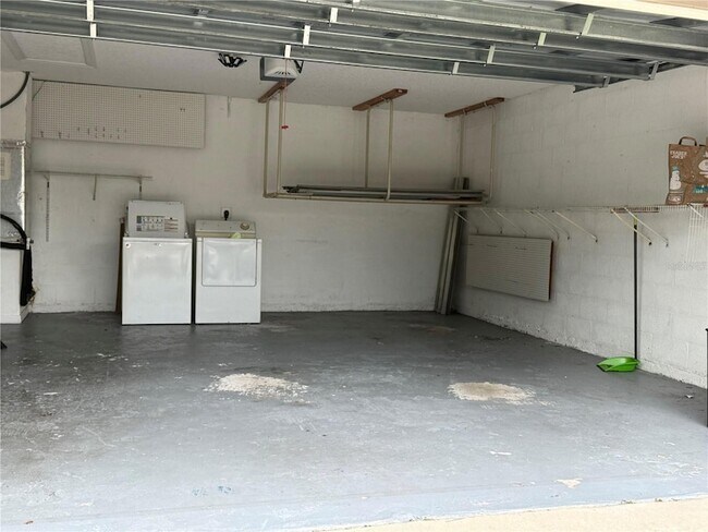 Building Photo - 125 Florida Park Dr N