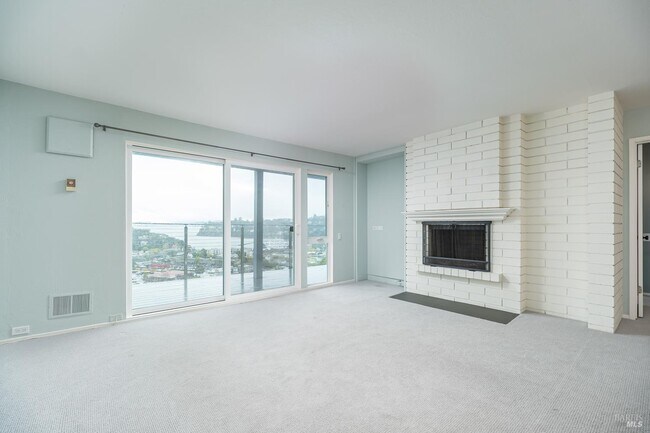 Building Photo - 45 Harbor Oak Dr