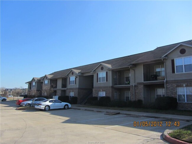 Building Photo - 100 Deacon Dr