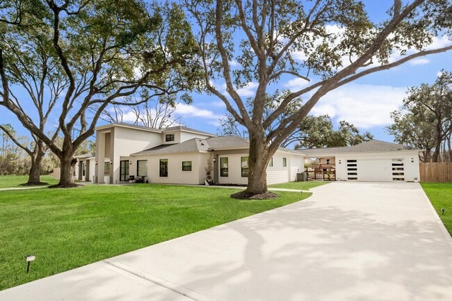 Building Photo - 26511 Meadow Ln