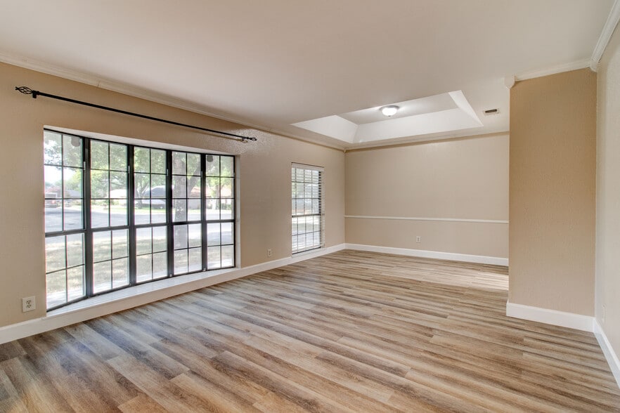 Building Photo - 8039 Misty Park St
