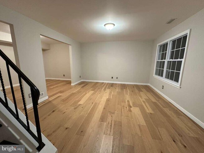 Building Photo - 5 Woodmill Dr