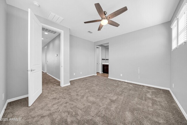 Building Photo - 25526 N 103rd Ave