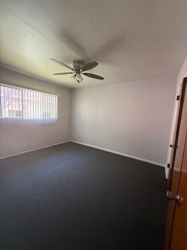 Building Photo - 544 W 120th St