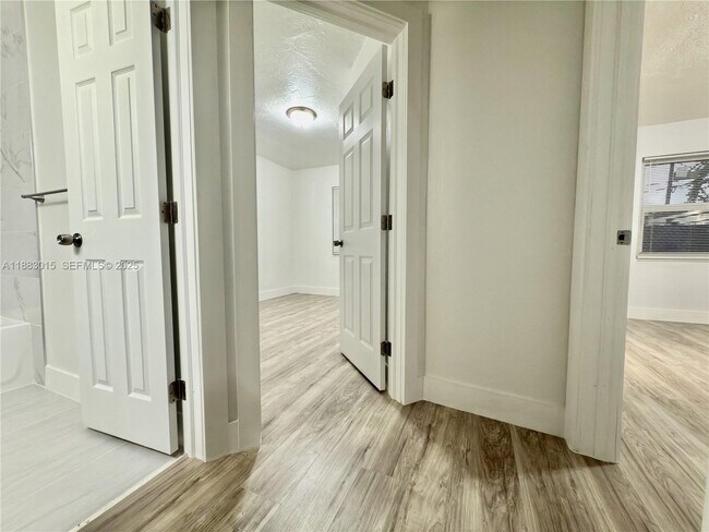 Building Photo - 729 NW 114th St