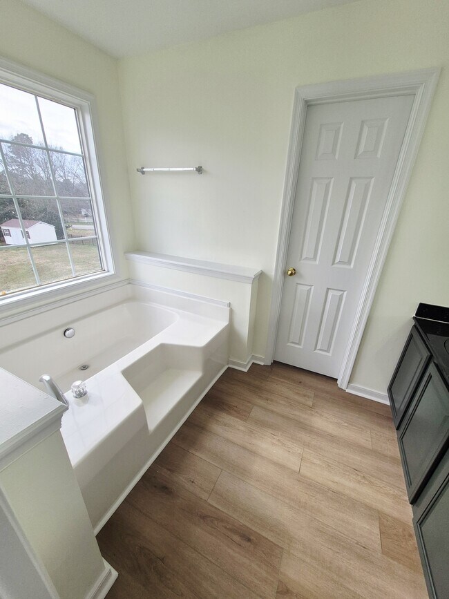 Building Photo - 7221 Oakmere Ct