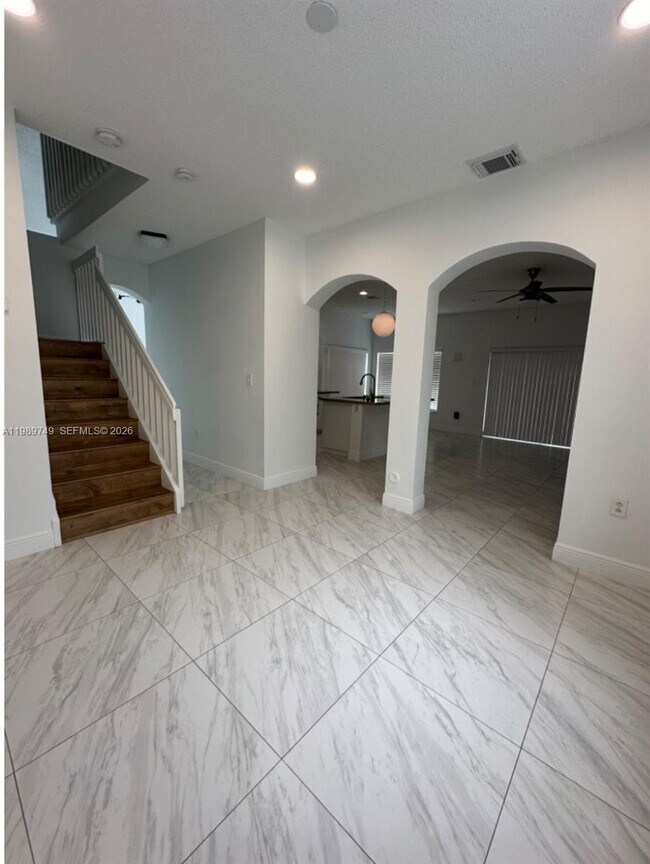 Building Photo - 4021 SW 153rd Ave