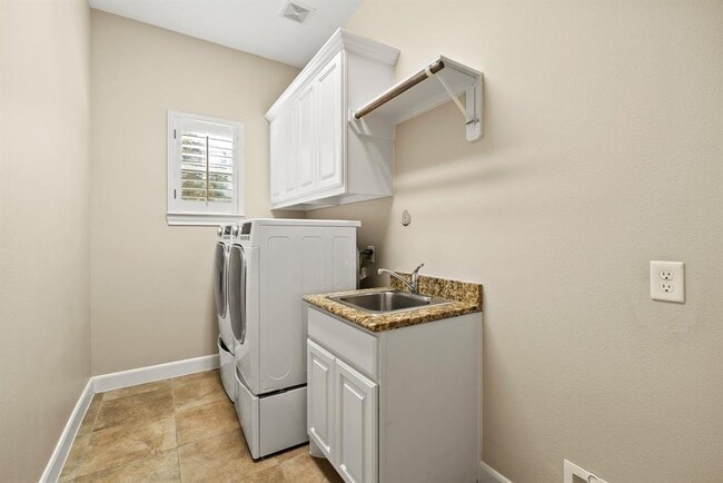 Building Photo - 6006 Madrone Meadow Dr