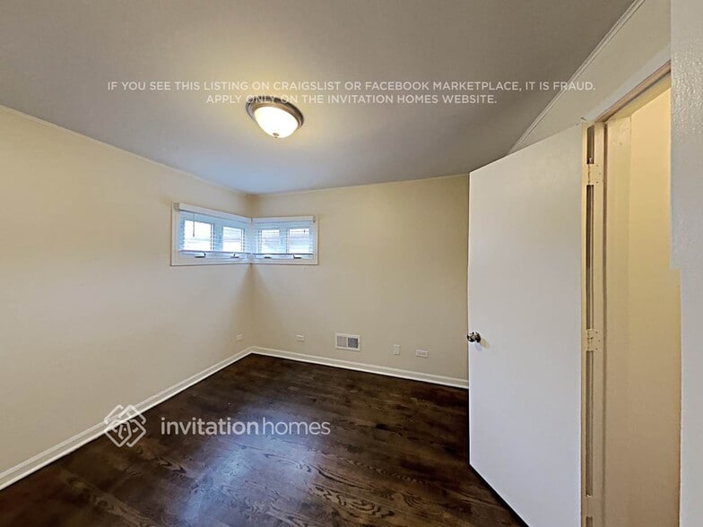 Building Photo - 9141 Menard Ave