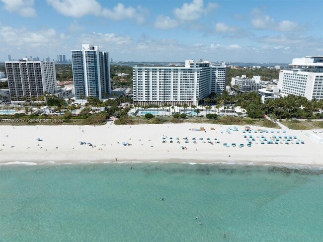 Building Photo - 2899 Collins Ave