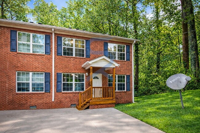 Building Photo - All-Electric Carey Park Gem – 3BR Just Minutes from Georgia Tech