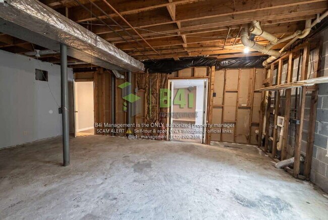 Building Photo - 716 Dunaire Way