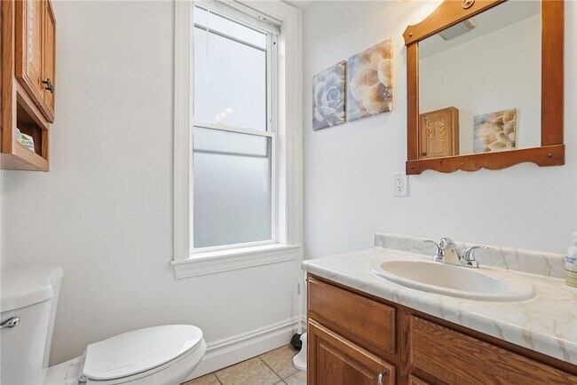 Building Photo - 116 S 17th St