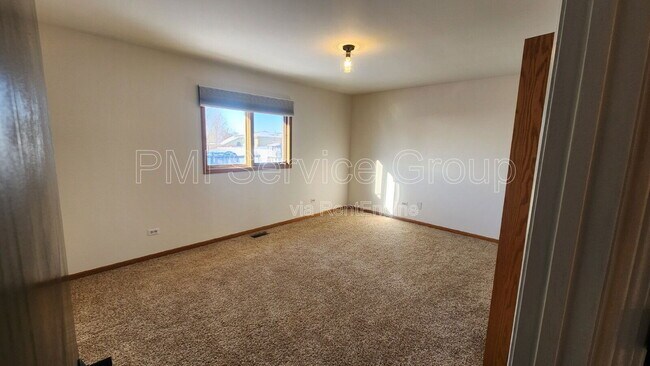 Building Photo - 1322 Foxford Ln