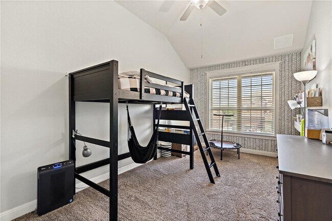 Building Photo - 4304 Valley Oaks Dr