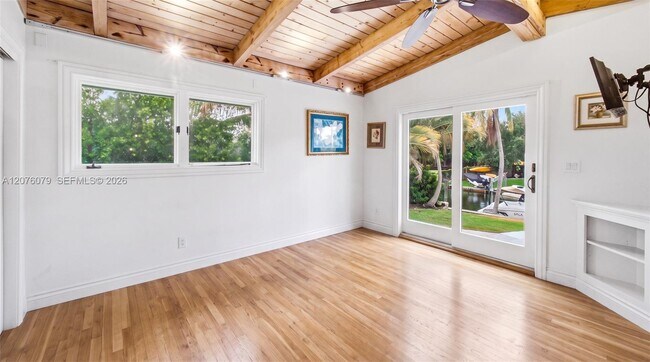 Building Photo - 2613 Tortugas Ln