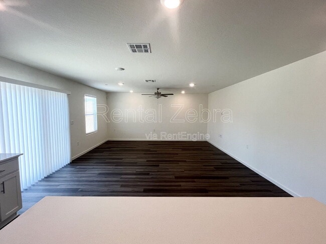 Building Photo - 333 Halisan Ct