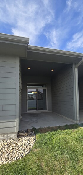 Building Photo - 3509 E Bison Trl
