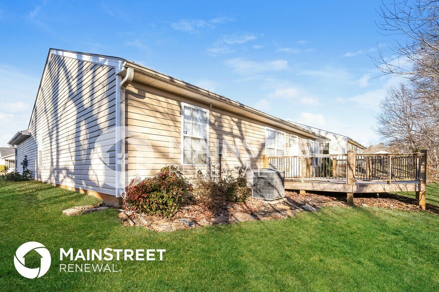 Building Photo - 473 Bedford Knoll Dr