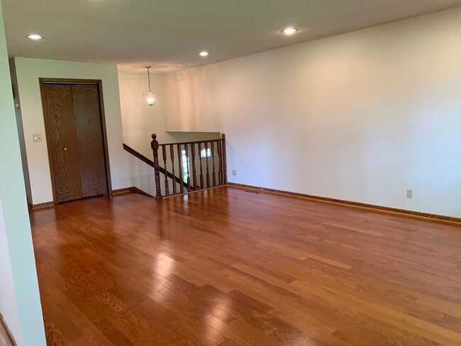 Building Photo - 3303 Eddy Ln