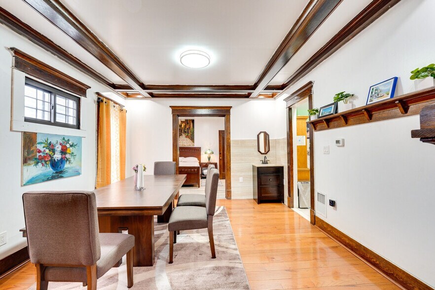 Building Photo - 184 Butler Ave