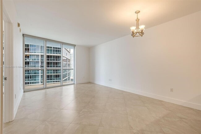 Building Photo - 475 Brickell Ave