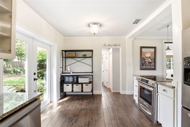 Building Photo - 2518 Weber St