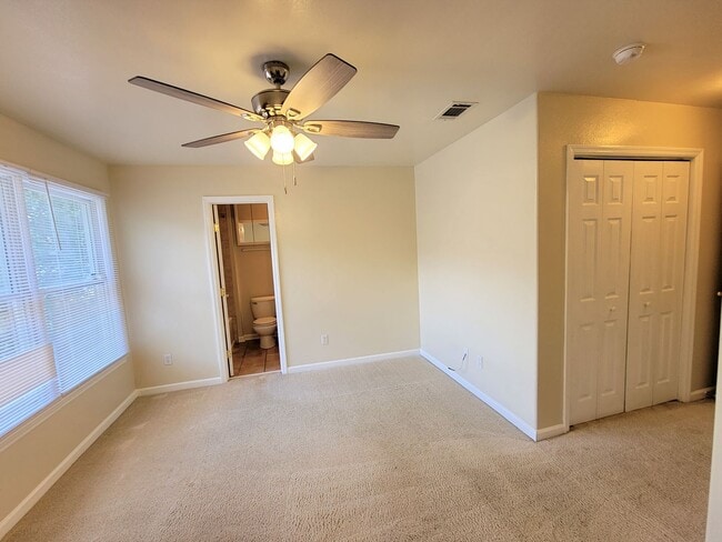 Building Photo - 3 bedroom town home available for rent right away, renting for $1800, includes privacy fenced yar...
