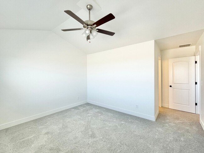 Building Photo - 4411 W Monument Peak Dr