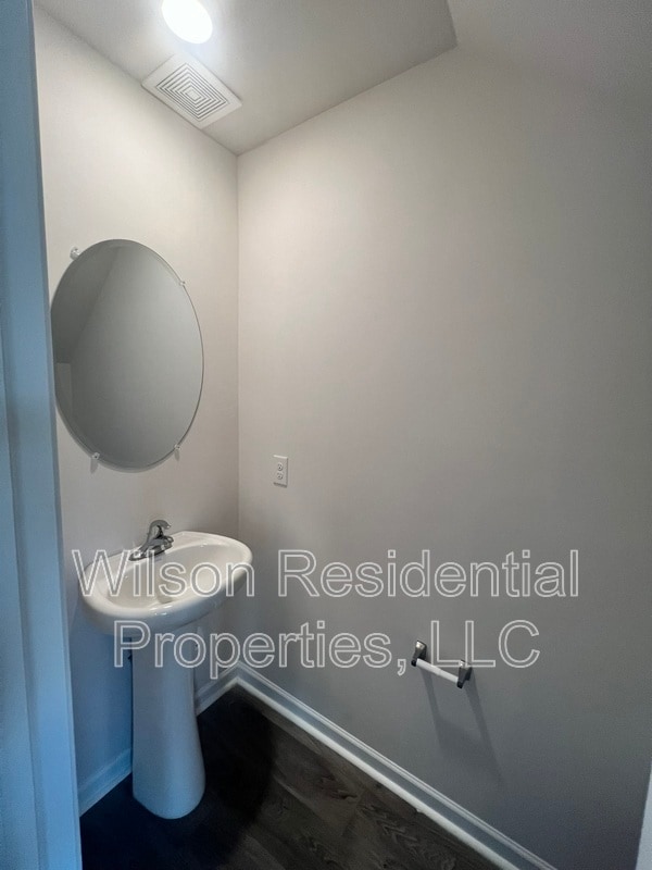 Building Photo - 591 Tochi Ct