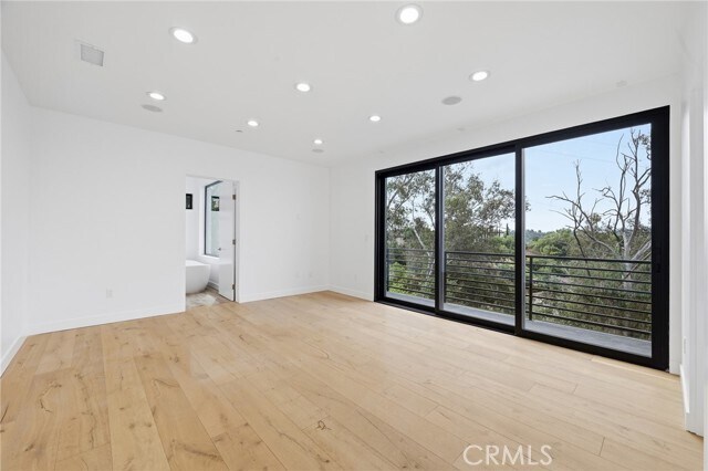 Building Photo - 6565 Pickwick St