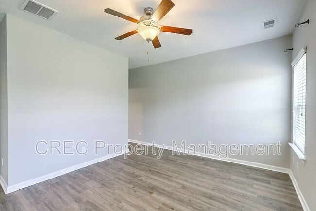 Building Photo - 9657 Spencer Woods Rd