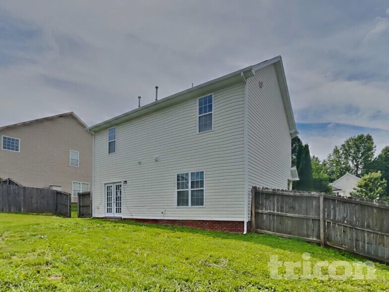 Building Photo - 4103 Laurel Creek Dr