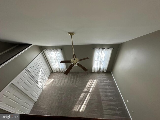 Building Photo - 4713 Columbia Rd