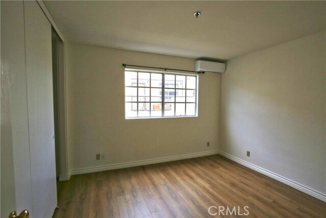 Building Photo - 1211 Huntington Dr