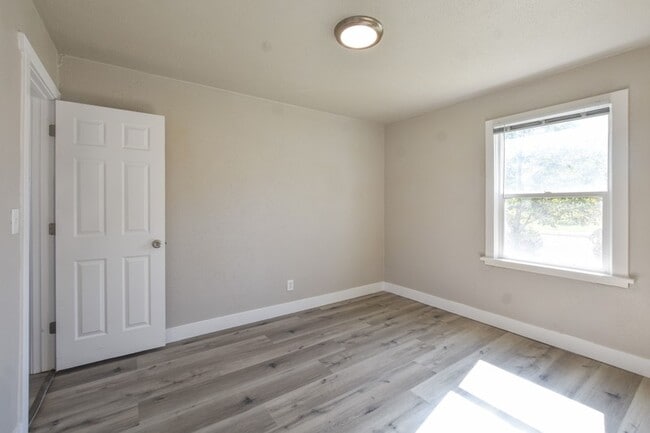 Building Photo - 8644 W 2800 S
