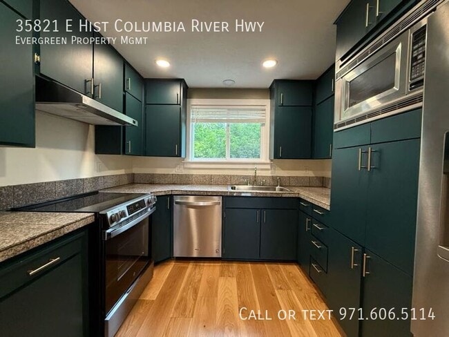 Building Photo - 35821 Historic Columbia River Hwy