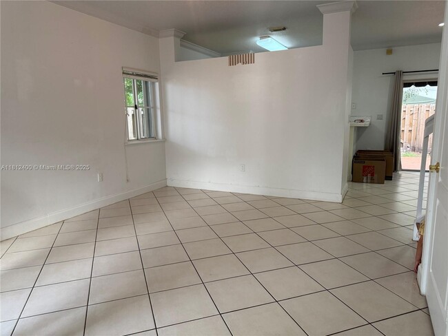 Building Photo - 14213 SW 126th Pl