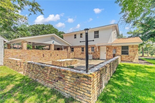 Building Photo - 3715 S Conway Dr