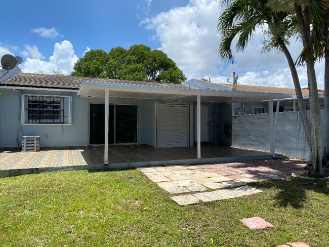 Building Photo - 4975 SW 129th Ct