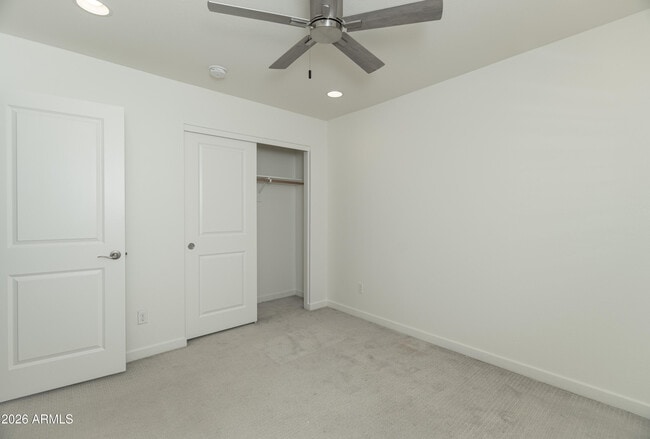 Building Photo - 6018 W Hartford Ct