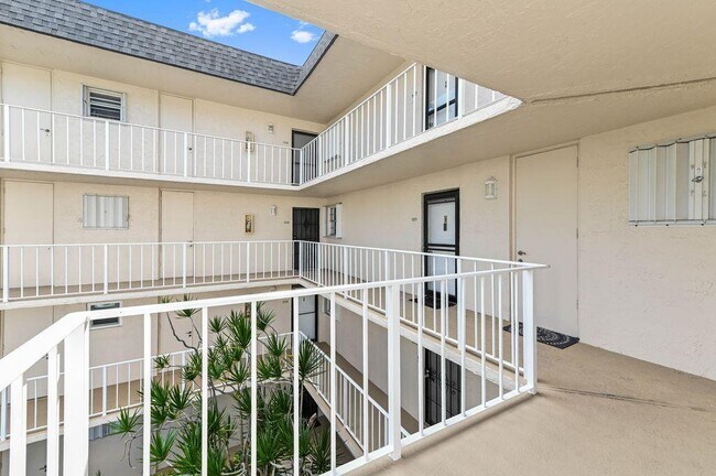 Building Photo - 3575 S Ocean Blvd