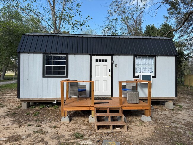 Building Photo - 13298 County Rd 190